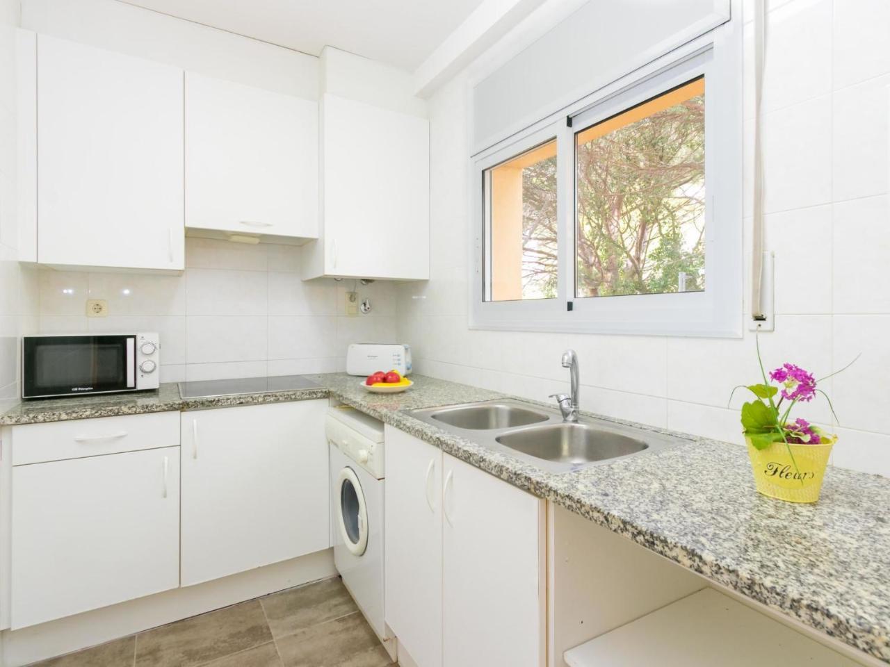 Apartment Velazquez-4 By Interhome Roses Eksteriør billede